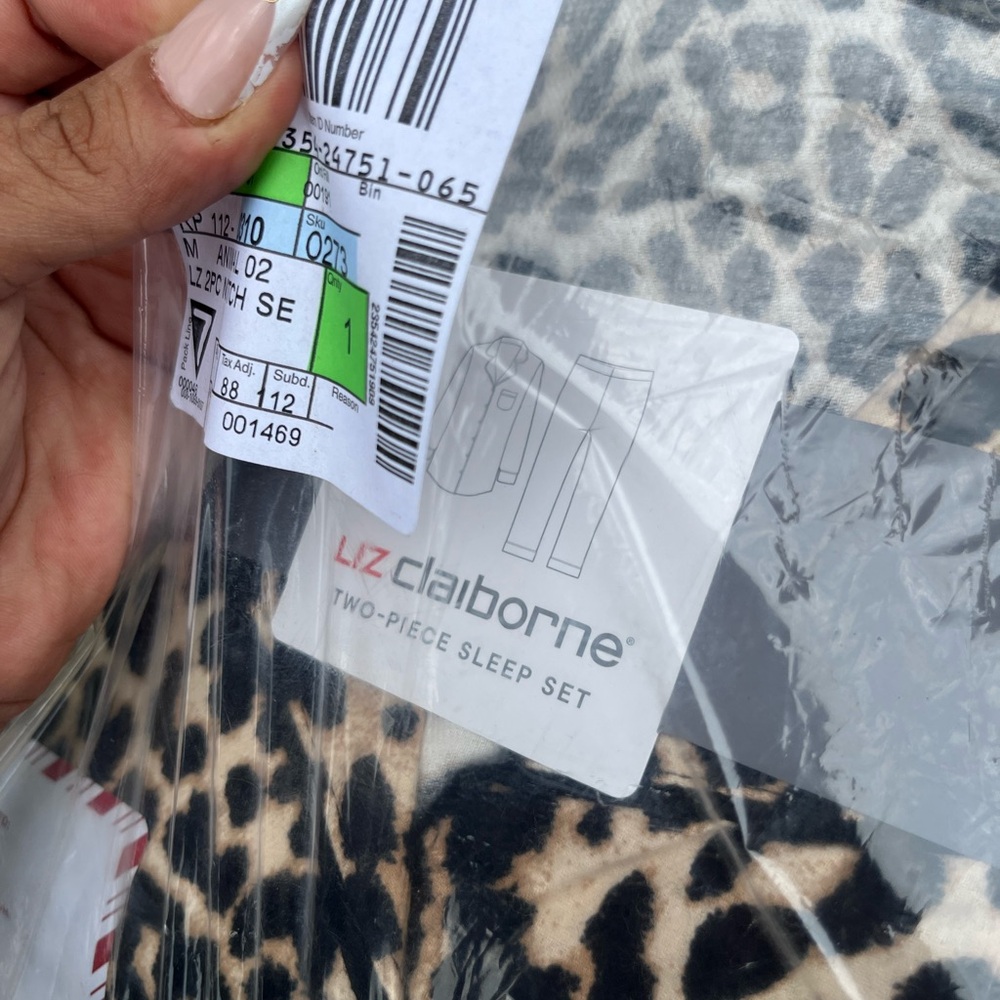 Liz Claiborne Leopard Print Phone Case